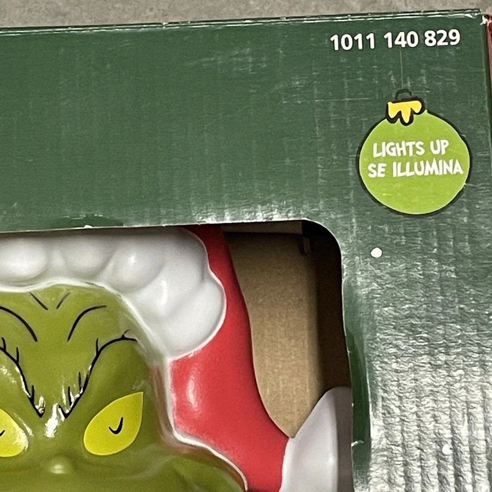 Lot 2 The Grinch Pathway Stakes Christmas Lights Set of 4‎ Each Dr Seuss Decor